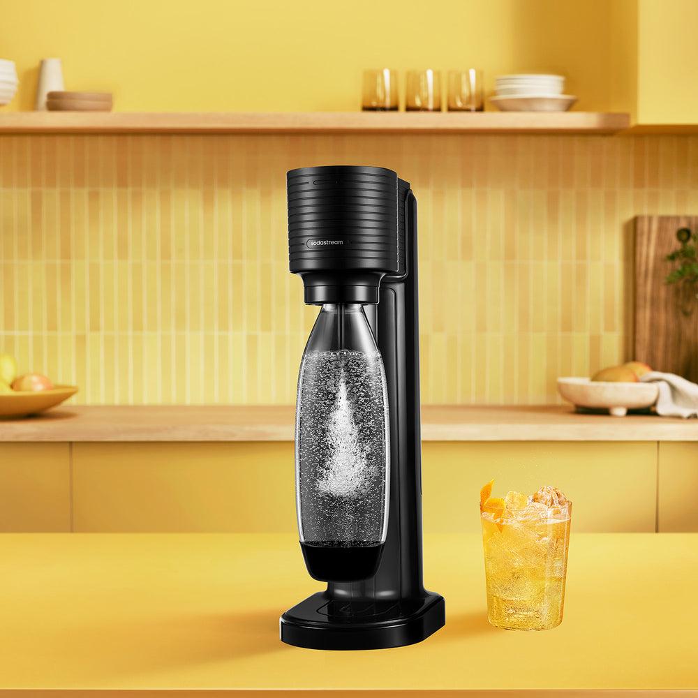 SodaStream GAIA sodavandsmaskine i sort — kompakt og billig indstegsmodel